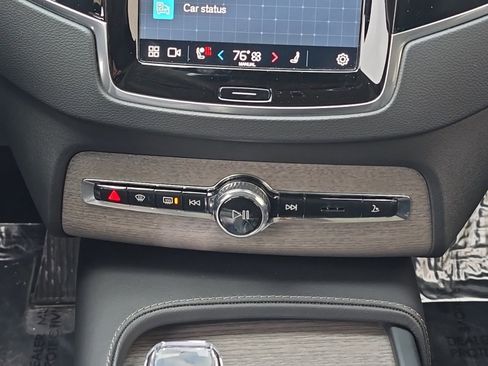 Certified 2023 Volvo XC90 B6 Ultimate w/ Lounge Package image 19