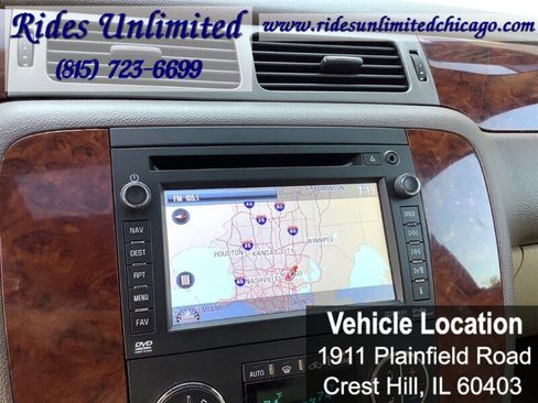 Used 2013 Chevrolet Suburban LTZ image 20