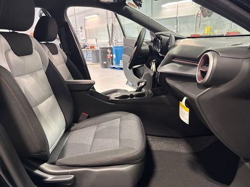 New 2026 Chevrolet Trax RS FWD image 32