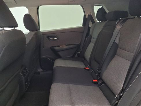 Used 2021 Nissan Rogue SV AWD/4WD image 18