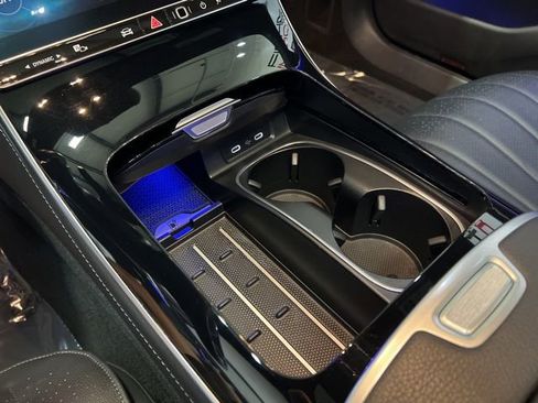 Used 2022 Mercedes-Benz S 500 4MATIC w/ AMG Line Package image 25