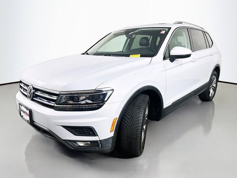 Used 2018 Volkswagen Tiguan SEL Premium AWD/4WD image 3