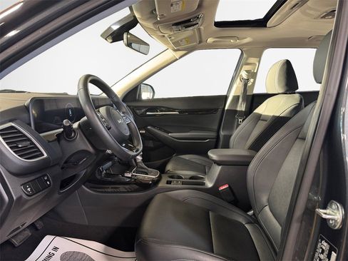 Certified 2024 Kia Seltos SX w/ SX Sunroof Package image 12