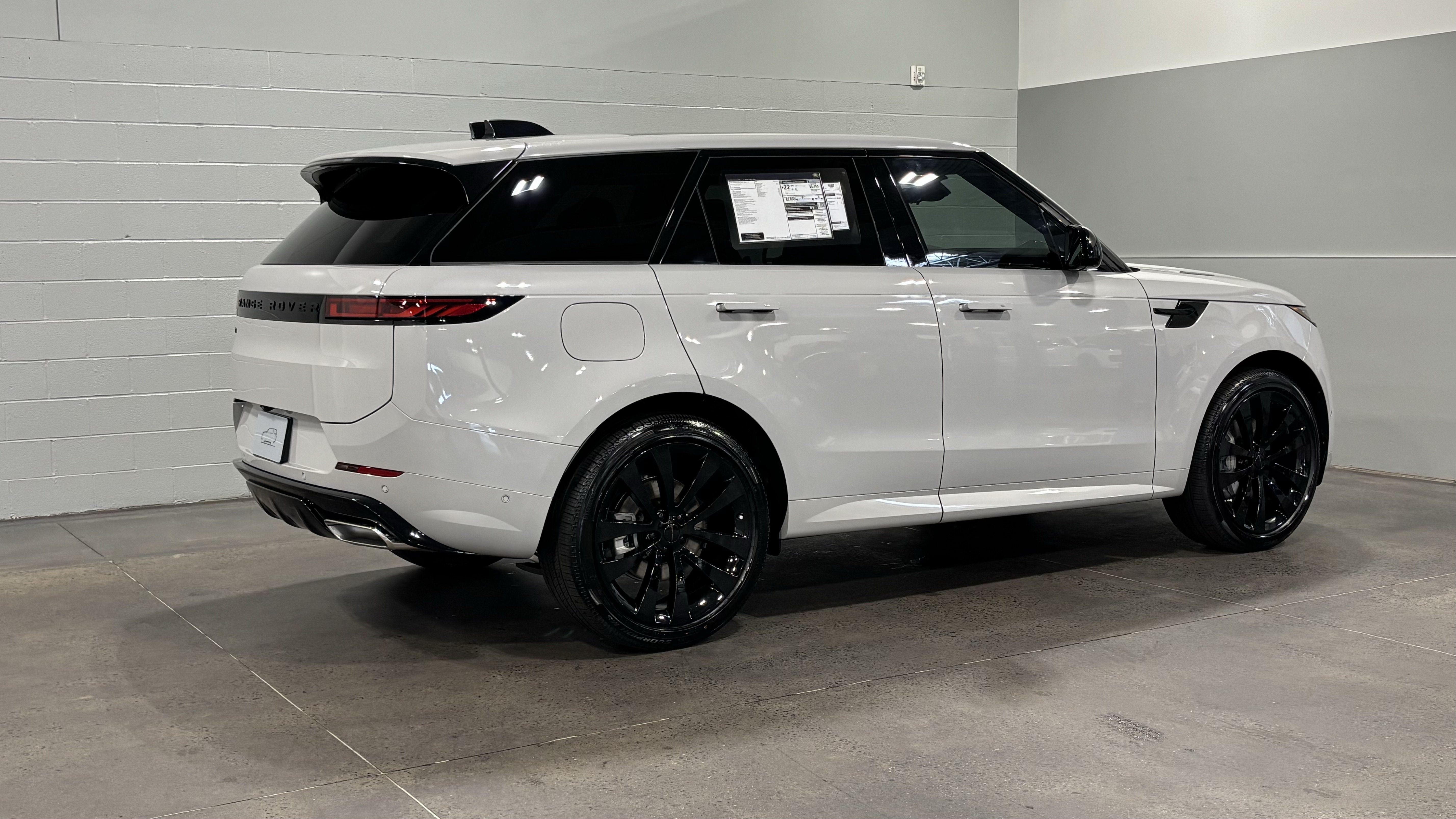 New 2026 Land Rover Range Rover Sport Dynamic SE AWD/4WD image 2