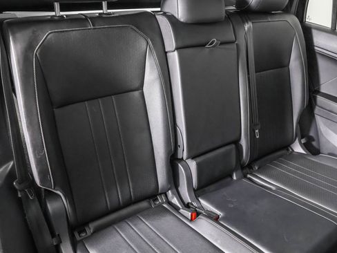 Used 2022 Volkswagen Tiguan SE R-Line image 42