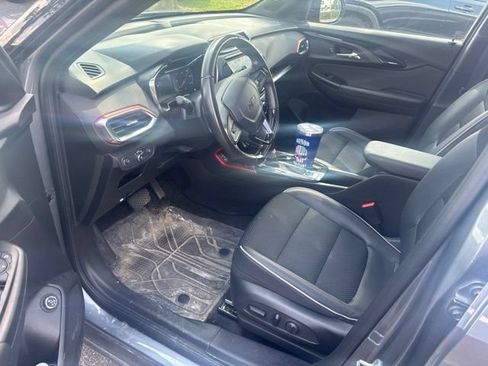 Used 2021 Chevrolet TrailBlazer RS w/ Sun and Liftgate Package FWD image 6