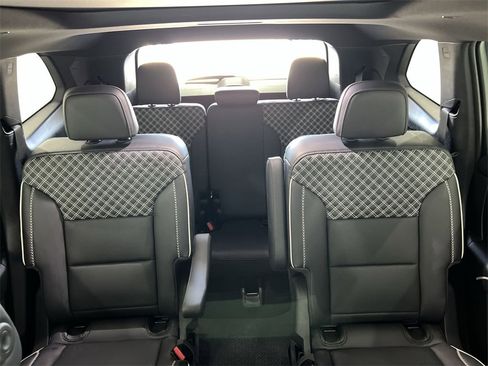 Used 2024 GMC Acadia Denali w/ LPO, Floor Liner Package image 33