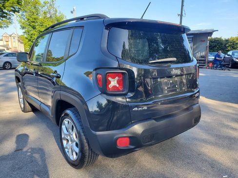 Used 2017 Jeep Renegade Latitude image 5