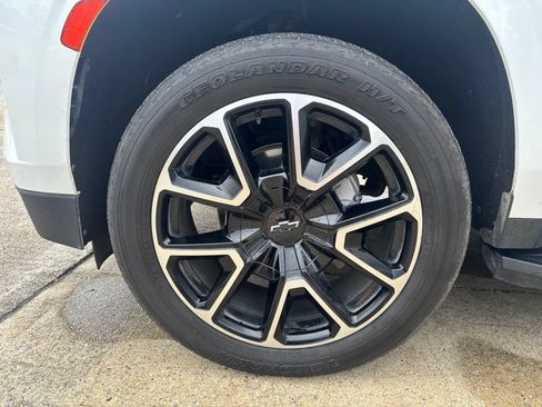 Used 2021 Chevrolet Tahoe RST w/ Luxury Package RWD image 10