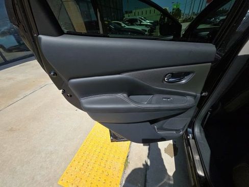 Used 2024 Nissan Murano SV w/ SV Midnight Edition Package image 22