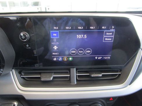 Used 2024 Chevrolet Trax RS w/ Driver Confidence Package FWD image 29