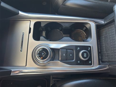 Used 2020 Ford Explorer Platinum w/ Premium Technology Package image 14