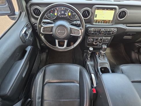 Used 2022 Jeep Wrangler Unlimited Sahara w/ Cold Weather Group AWD/4WD image 12