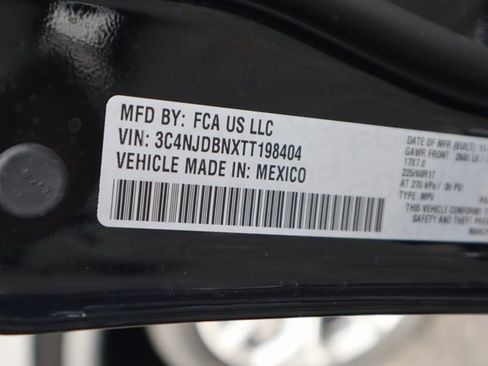 New 2026 Jeep Compass Latitude image 25