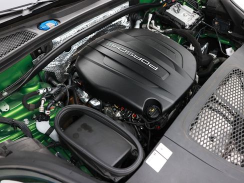 Used 2020 Porsche Macan image 56