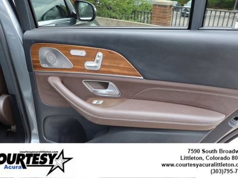Used 2021 Mercedes-Benz GLS 450 4MATIC image 34