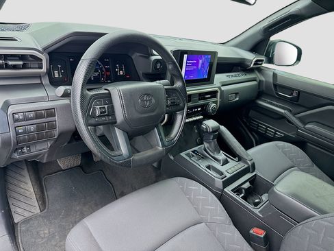 Used 2024 Toyota Tacoma SR image 7