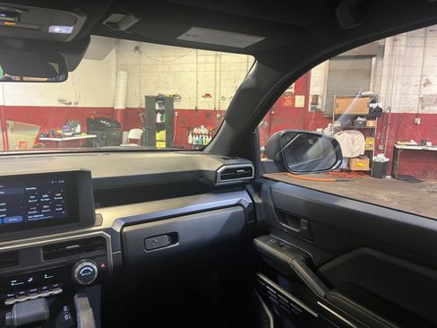 Used 2025 Toyota 4Runner SR5 image 34