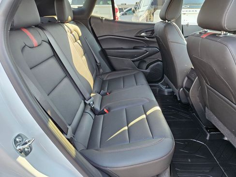 Used 2026 Chevrolet Trax RS w/ Sunroof Package FWD image 30