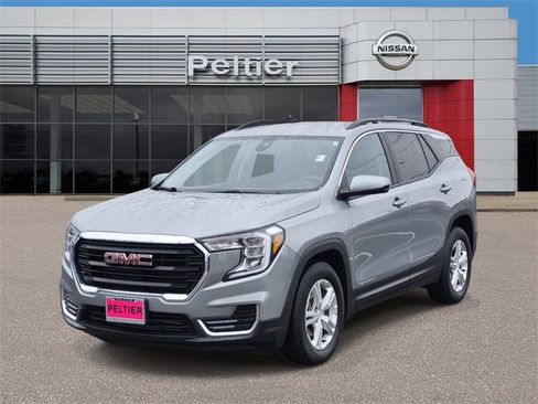 Used 2024 GMC Terrain SLE w/ Driver Convenience Package image 3