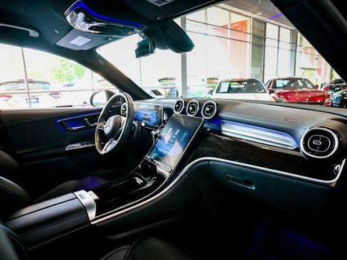 Used 2023 Mercedes-Benz GLC 300 4MATIC image 26