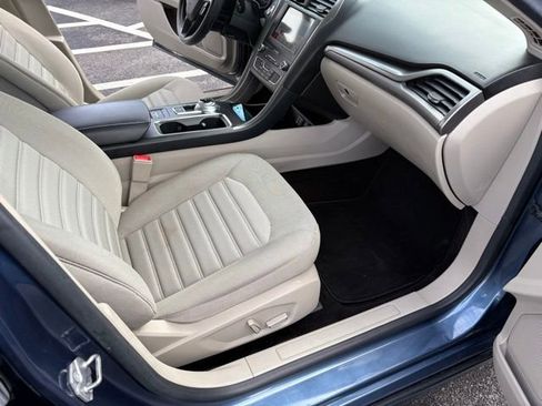 Used 2019 Ford Fusion SE image 37