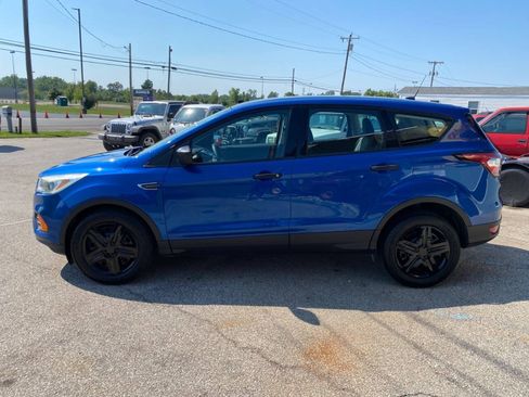 Used 2017 Ford Escape S FWD image 3