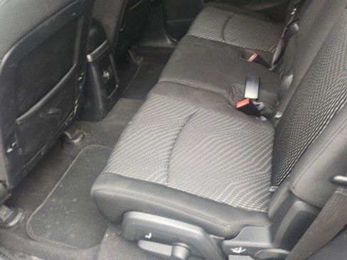 Used 2020 Dodge Journey SE w/ SE Popular Equipment Group image 8