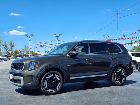 Used 2023 Kia Telluride S AWD/4WD image 19