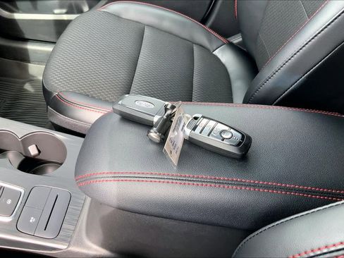 Certified 2025 Ford Escape ST-Line w/ Equipment Group 301A image 15