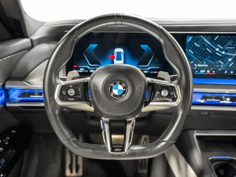 Used 2023 BMW 740i w/ Luxury Rear Seating Package image 41
