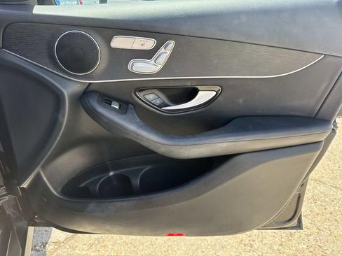 Used 2022 Mercedes-Benz GLC 300 image 10