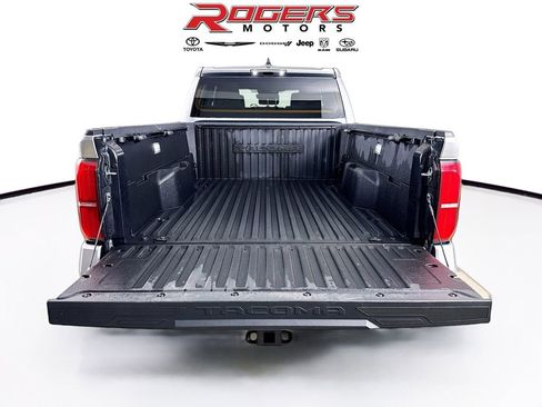 Used 2024 Toyota Tacoma TRD Off-Road image 19