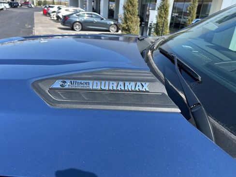 Used 2024 Chevrolet Silverado 2500 LTZ w/ LTZ Premium Package image 9