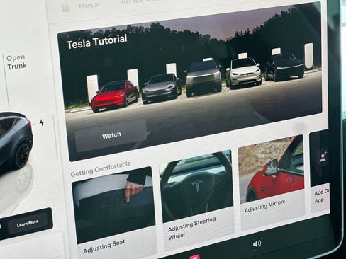 Used 2024 Tesla Model Y Long Range RWD image 23
