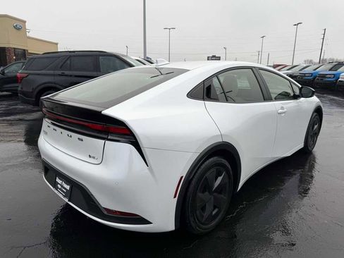 Used 2024 Toyota Prius LE image 19