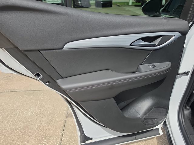 Used 2025 Buick Envision Avenir AWD/4WD image 14