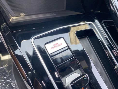 New 2025 Volkswagen Golf SE image 28