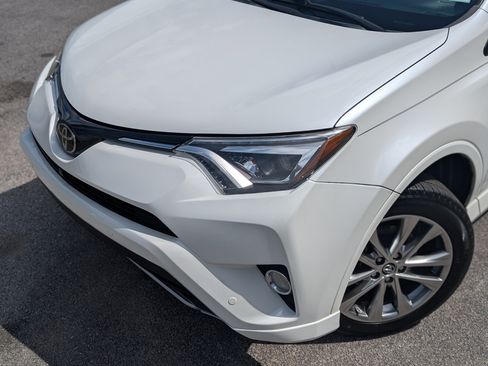 Used 2018 Toyota RAV4 Platinum FWD image 13