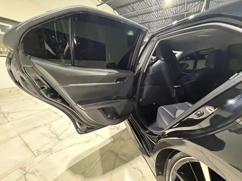Used 2020 Toyota Camry SE w/ Convenience Package image 14