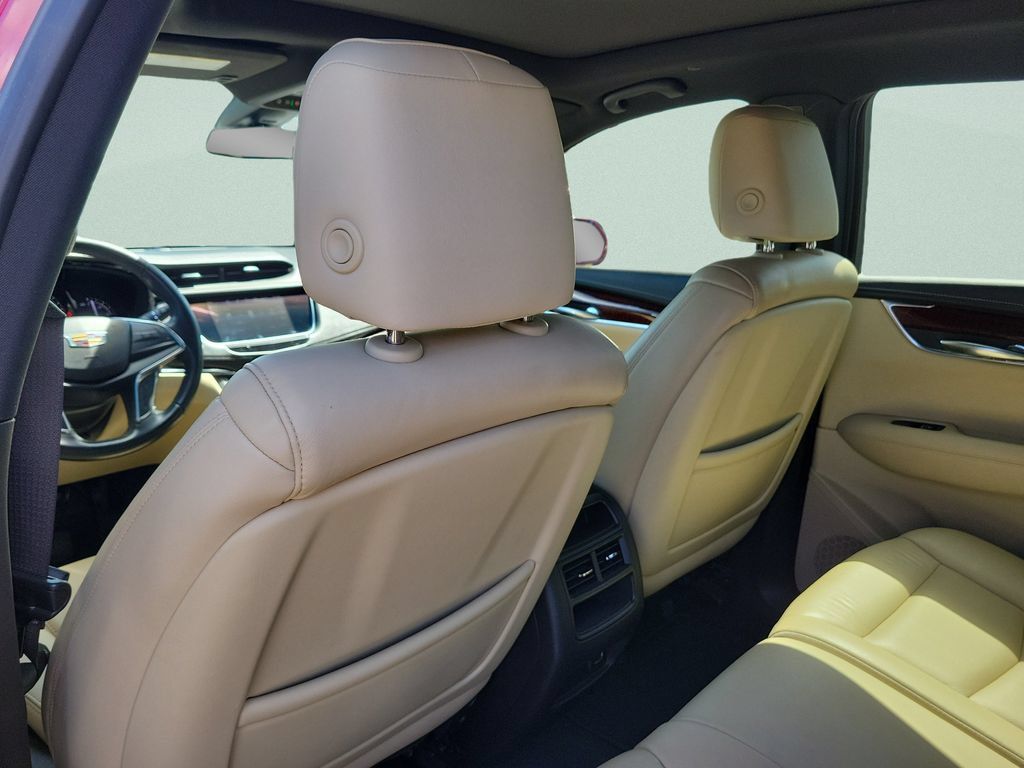 Used 2019 Cadillac XT5 Luxury FWD image 9