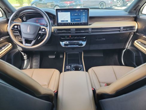 Used 2023 Lincoln Corsair Reserve w/ Jet Appearance Package FWD image 14