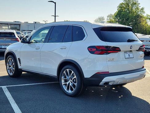 Certified 2025 BMW X5 xDrive40i w/ Premium Package AWD/4WD image 4