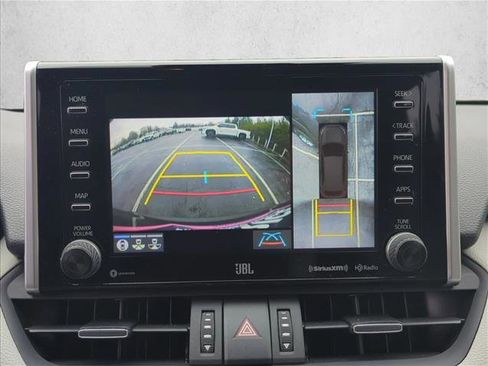 Used 2019 Toyota RAV4 Limited image 17