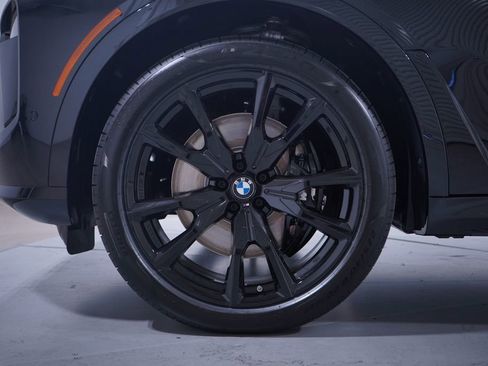 Used 2026 BMW X7 xDrive40i w/ M Sport Package image 2