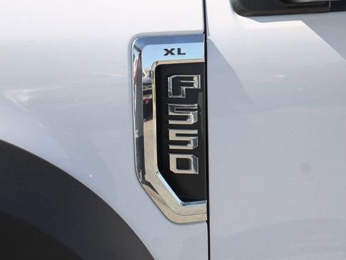 Used 2020 Ford F550 2WD Regular Cab Super Duty image 38
