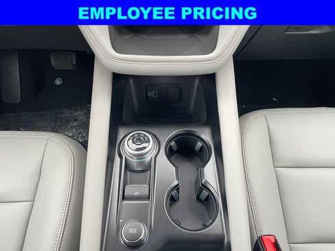 New 2026 Ford Explorer Active w/ Active Comfort Package AWD/4WD image 11