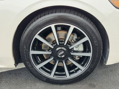 Used 2017 Lincoln Continental Reserve image 8