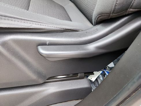 Used 2021 Chevrolet Silverado 2500 Custom w/ Custom Value Package image 13