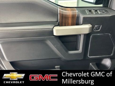 Used 2017 Ford F150 Lariat image 18